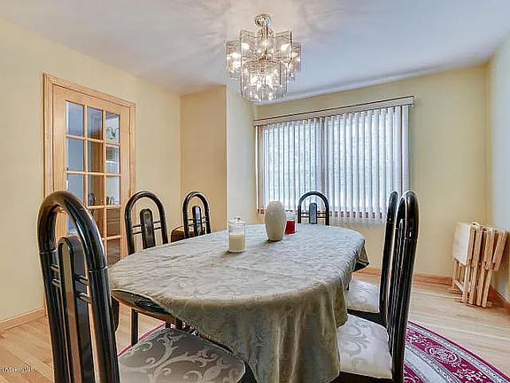 Dinning Area, next to the drawing room.