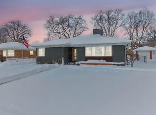 1915 Rockne Dr, South Bend, IN 46617