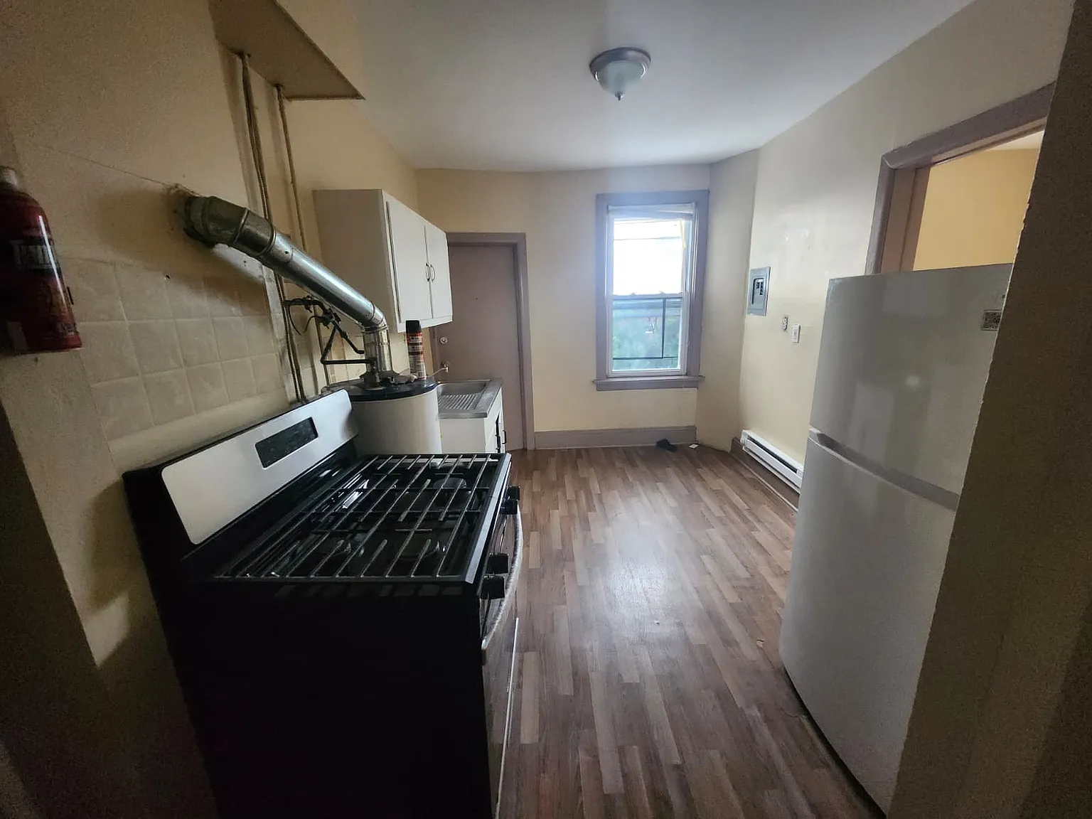 315 Herbert St — Photo 2