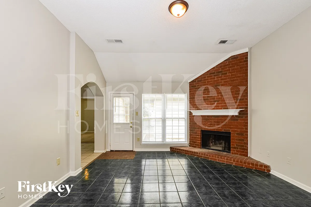 Building Photo - 5367 Bare Oak Dr