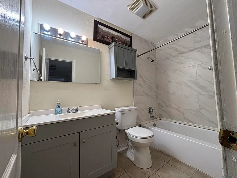 445 W Parker Blvd #3 — Photo 13