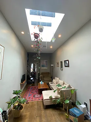 Rented by Nooklyn NYC LLC | media 18