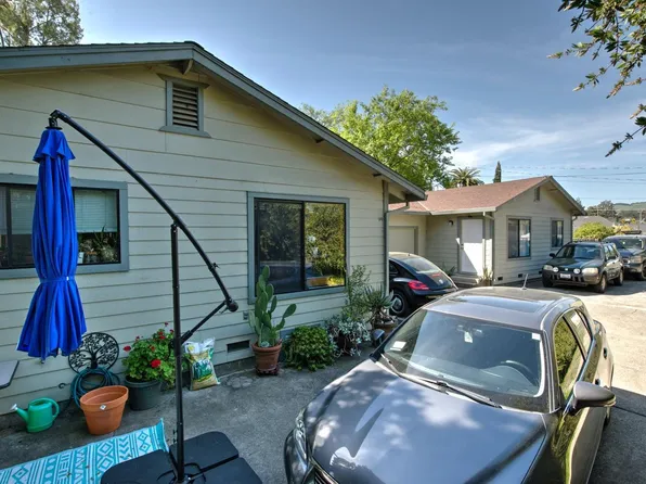 19085 Hickory Street, Sonoma, CA 95476