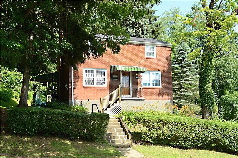 926 Locust St photo 1