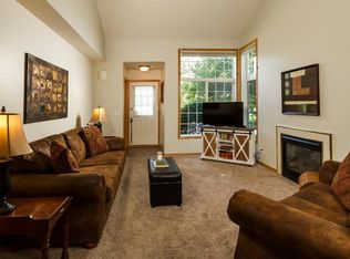 1334 Council Oaks Dr, Minneapolis, MN 55432