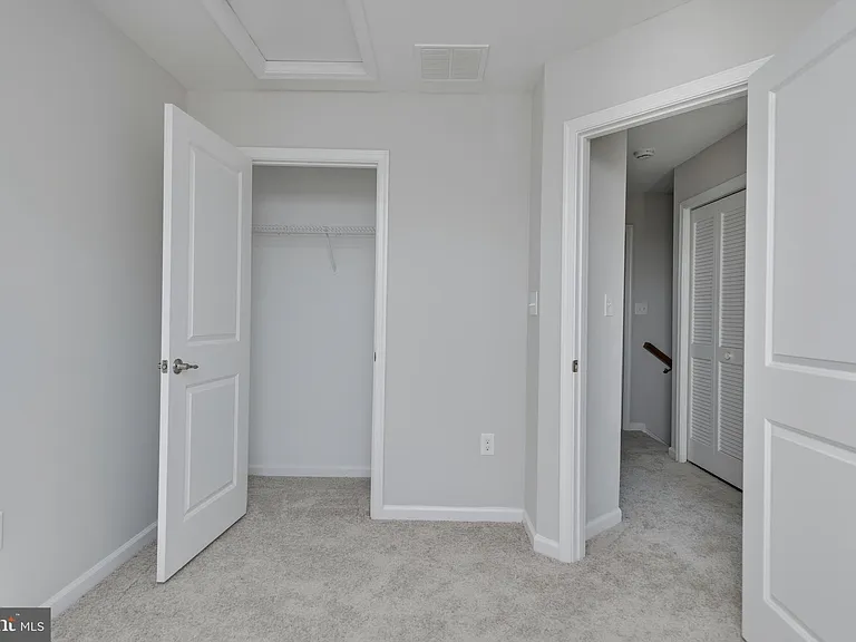 8647 Rosecrans Ln — Photo 23