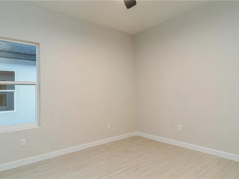 11412 N 25th St — Photo 12