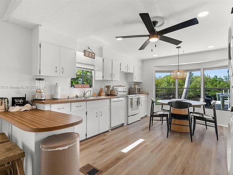 648 Palm Ave E #0 — Photo 12