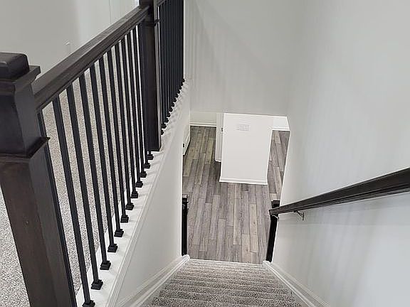 3rd image of 9129 Dogwood Ln