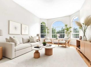 5843 Carson St, Burnaby, BC V5J 2Z7