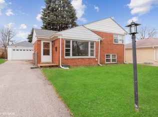 89 Cranbrook Dr, Des Plaines, IL 60016