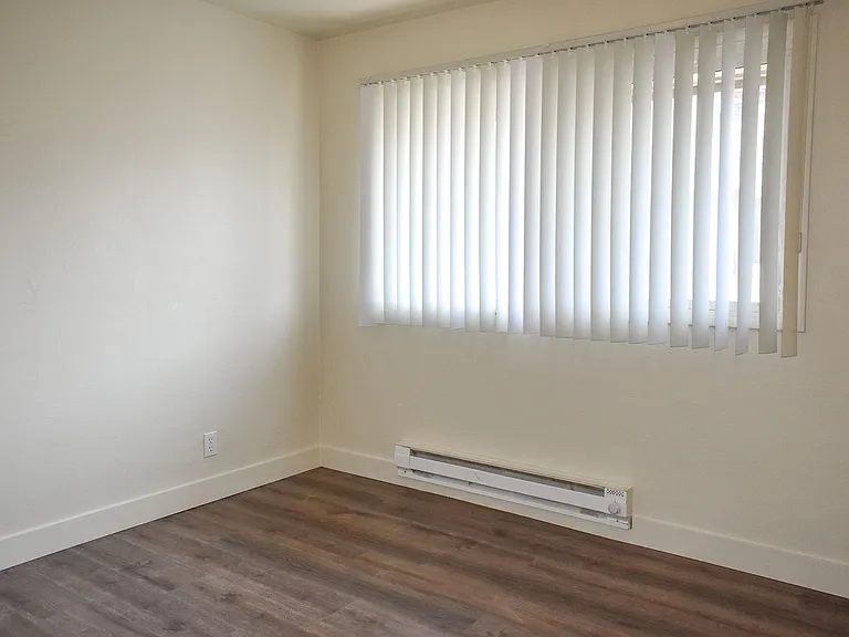 Sun Basin Apartments — Photo 12