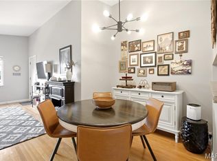 129 E Washington Ave APT 2S, Saint Louis, MO 63122