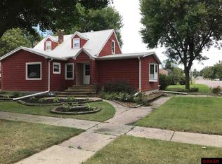 209 E Iowa St, Elmore, MN 56027