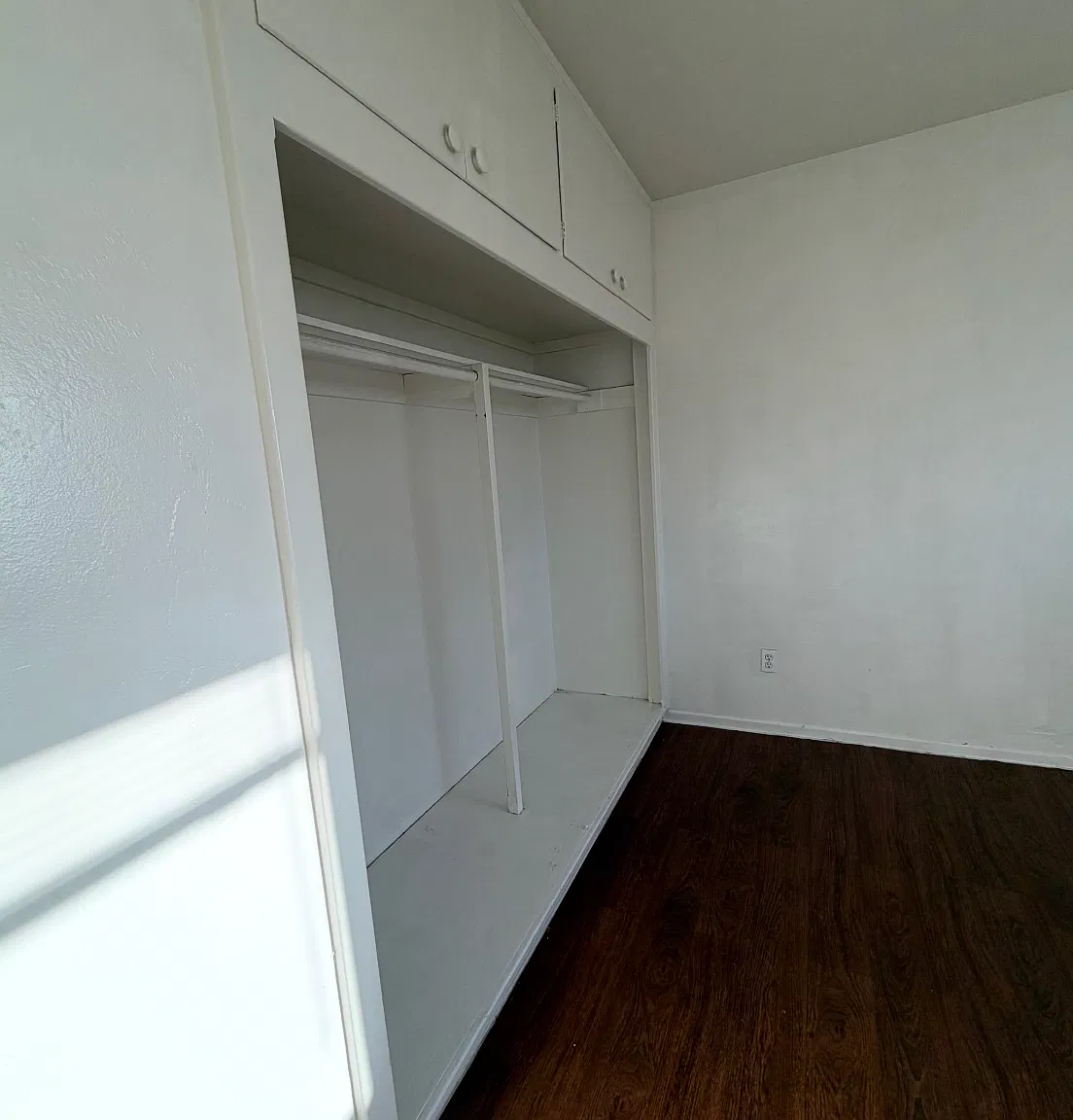 2 bed, 900 sqft, $1,900 — Photo 3