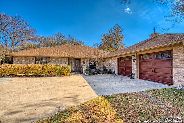 207 Coronado Dr Kerrville Tx 78028 Mls 1499245 Zillow