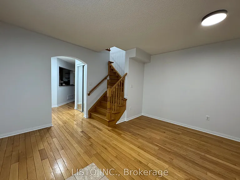 128 Sweetwood Cir — Photo 5