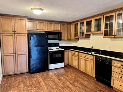 145 Essex Ave APT 422, Gloucester, MA, 01930