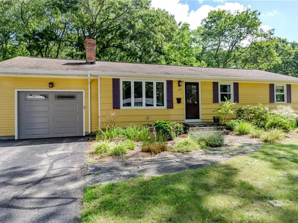 108 Elmwood Dr, North Kingstown, RI 02852