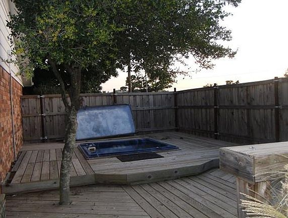 2nd image of 1721 Canterbury Ave