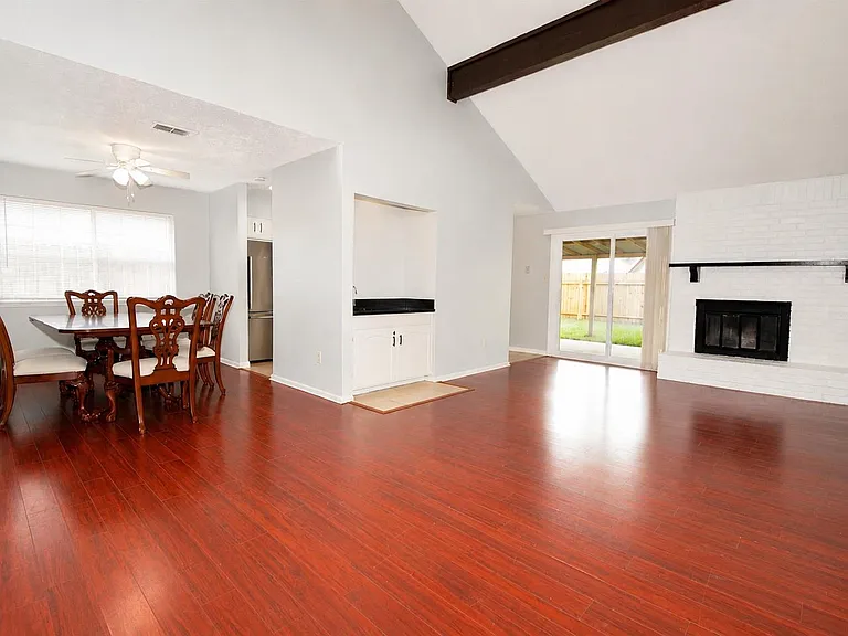 2331 Stillmeadow Dr — Photo 3