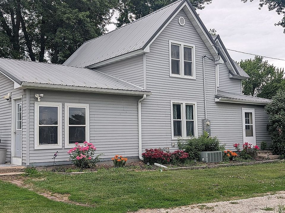 1st image of 347 E 3rd St
