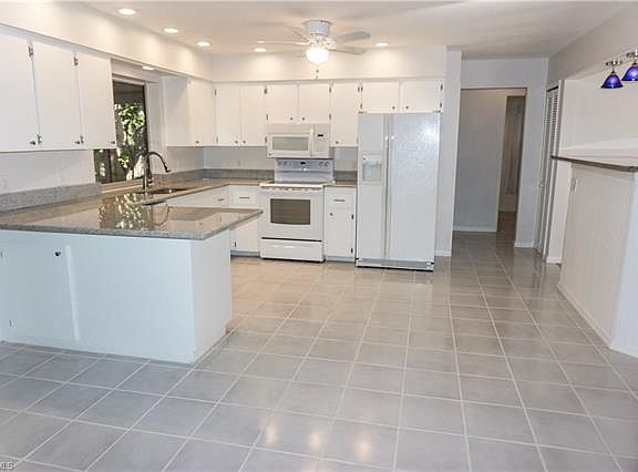 4th image of 3672 Kelly St