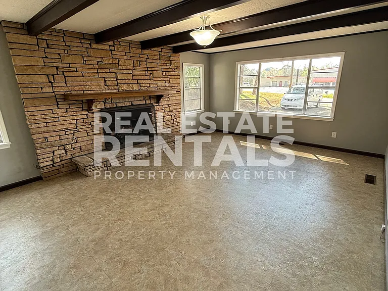 688 Sutton Bridge Rd — Photo 5