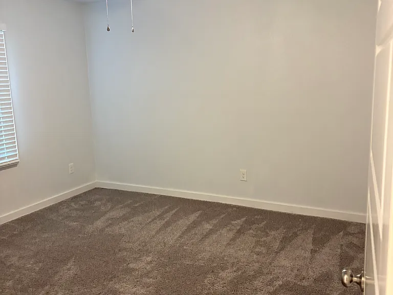 2800 Sierra Dr — Photo 19