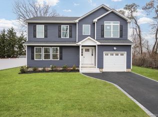 15 Dubois Avenue, Amityville, NY 11701