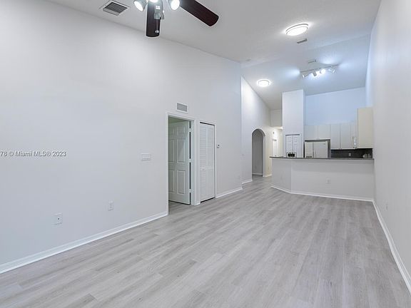 5th image of 1152 NE 32nd Ave