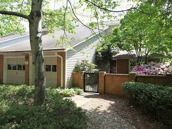 1st image of 106 Dunwoody Springs Dr