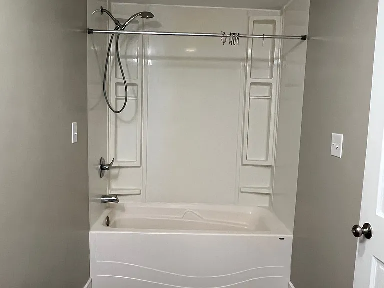 14 N Church St #4 — Photo 5