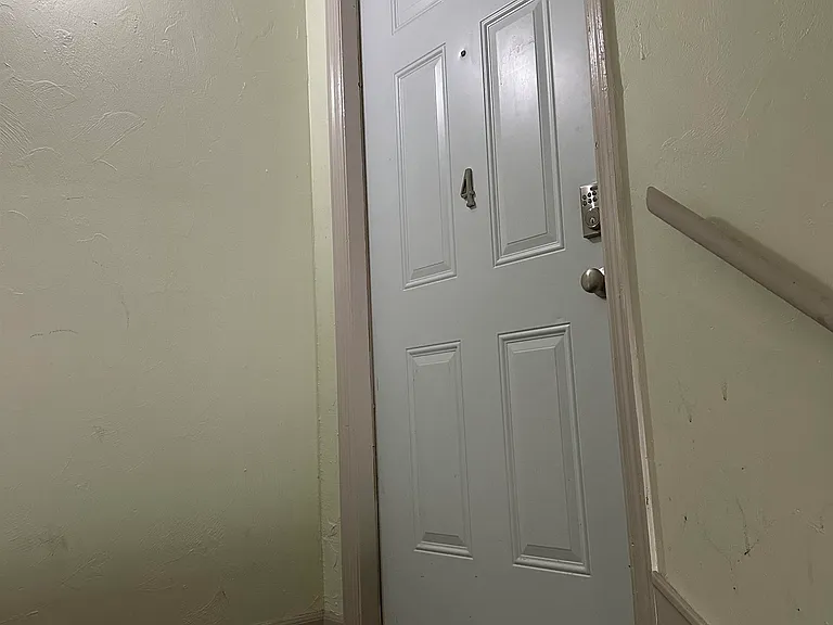 520 E Call St #4 — Photo 2