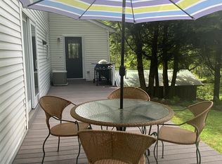 51 Grandview Dr, Richmond, VT 05477