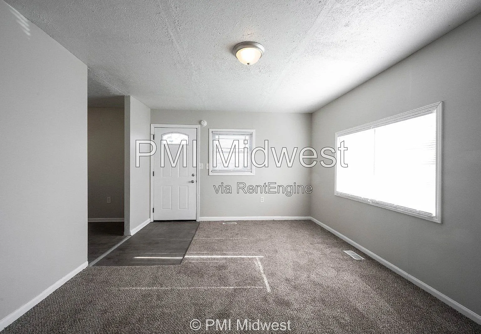 2 bed, 1.0 bath, 725 sqft, $1,095 — Photo 3