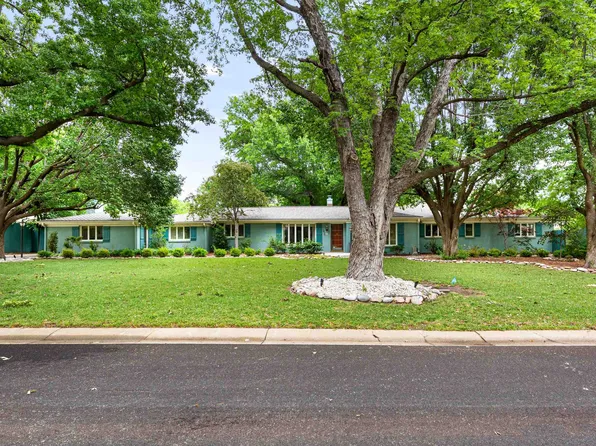 42 N Stratford Rd, Wichita, KS 67206
