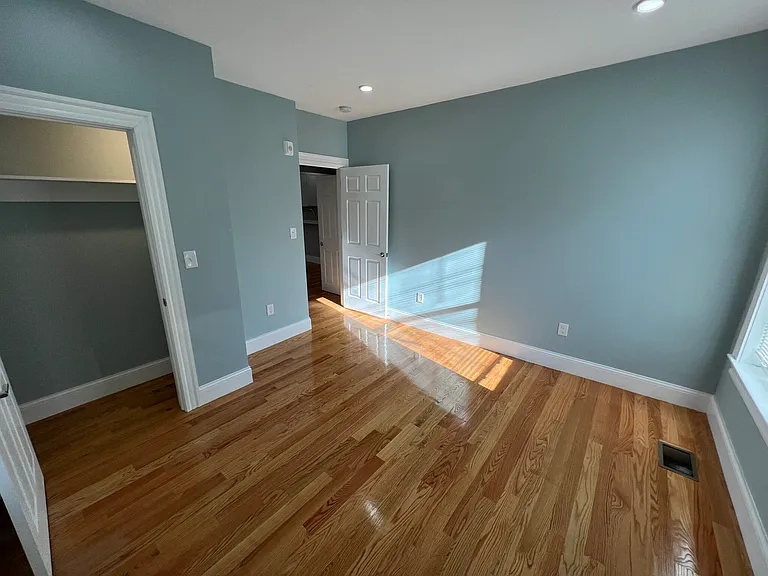 372 Oxford St #2 — Photo 12
