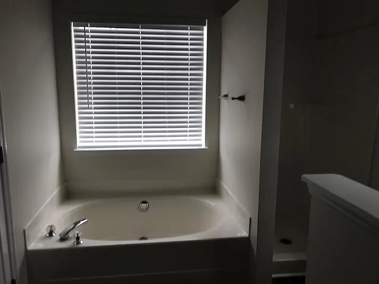 1432 Hilltop Dr — Photo 6