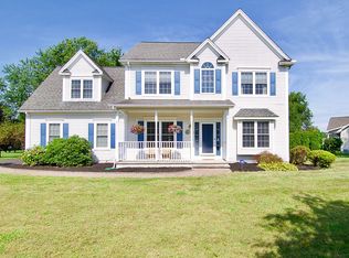 1 Deer Run, Enfield, CT 06082