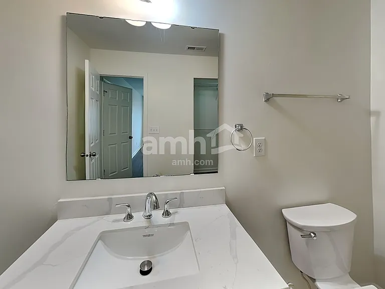 11812 Village Pond Dr — Photo 9