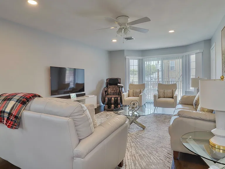 87 Wallis Ave #2 — Photo 4