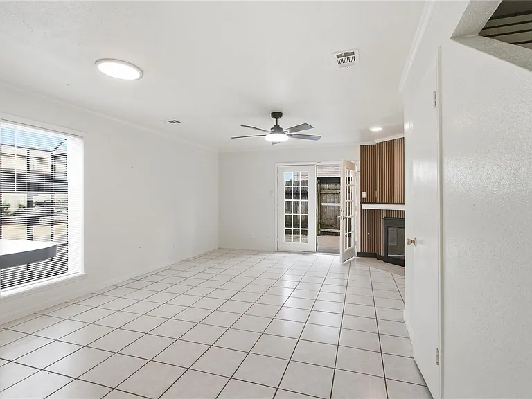 11000 Kinghurst Dr #134 — Photo 8