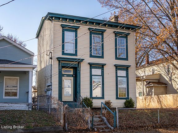 2nd image of 2616 Montgomery St