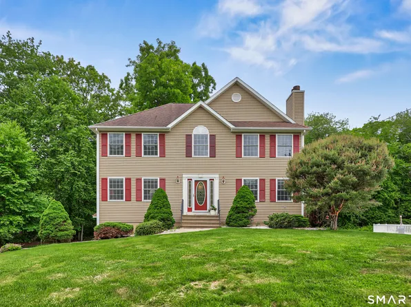 30 Bridle Trail Drive, Naugatuck, CT 06770