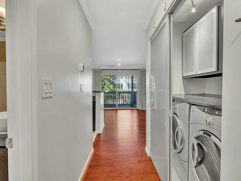 505 N Graham St — Photo 26
