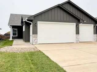 8712 W Windmill Ridge St, Sioux Falls, SD 57106