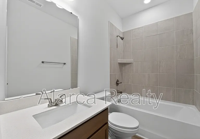 2962 Sloan Dr — Photo 11