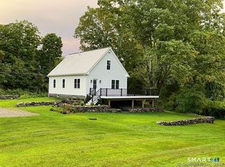 15 N Brook St, Hampton, CT 06247