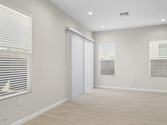 4th image of 5027 E CAMPO BELLO Drive